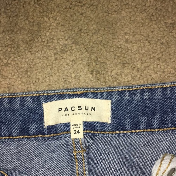 rose embroidered jean skirt - Picture 3 of 3